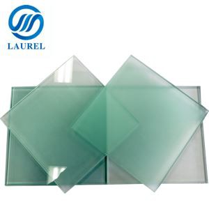 Čiré, kyselinou leptané sklo