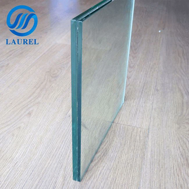 Čiré PVB/SGP laminované sklo