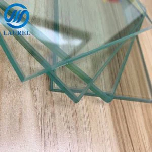 Čiré Pvb Vrstvené Sklo Pro Komerční Budovy